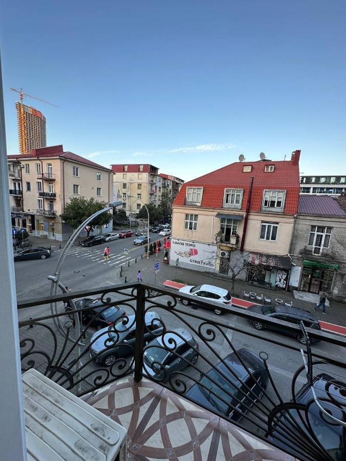 Eiffel Hotel Batumi Esterno foto